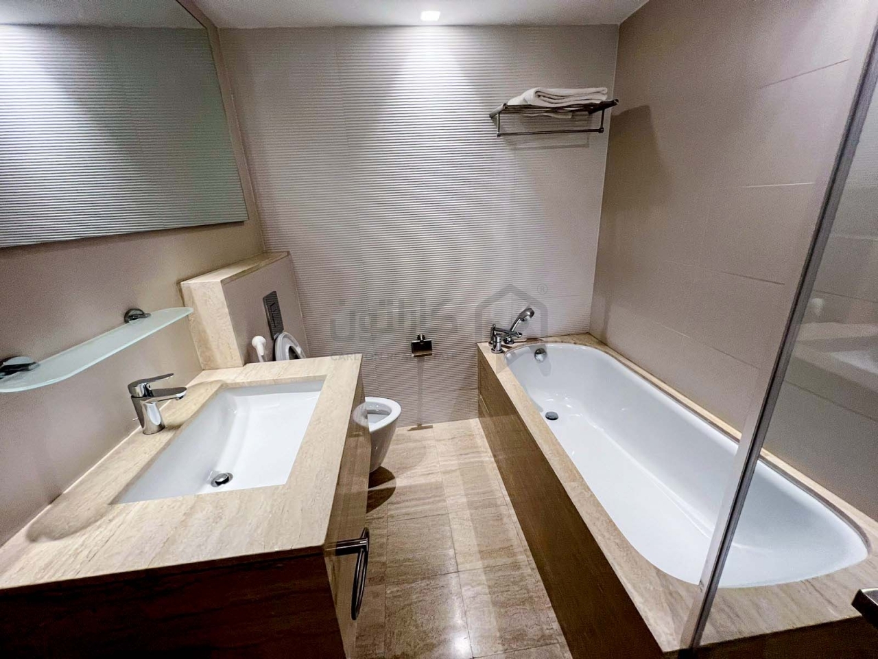 property 1009 image 3