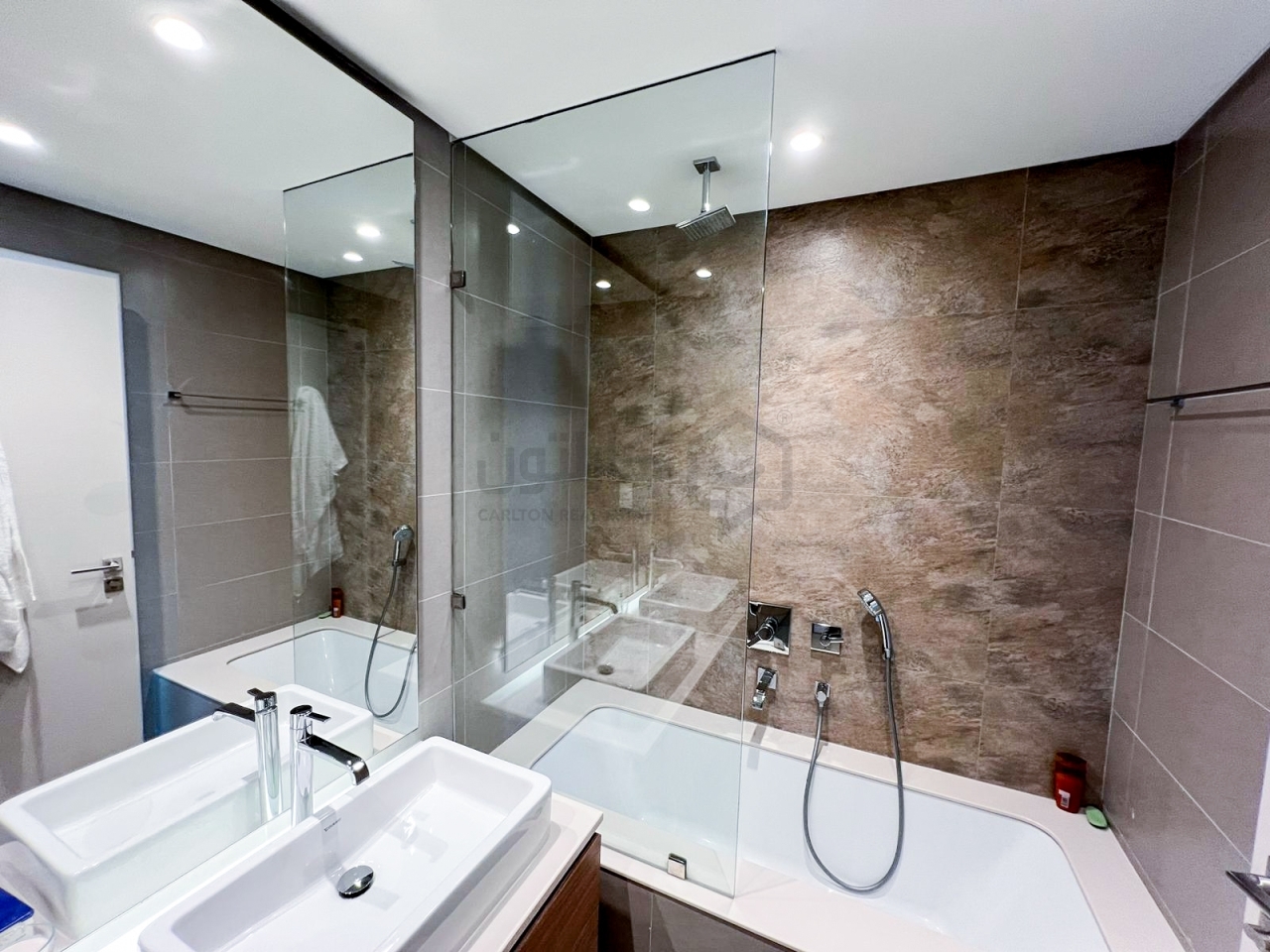 property 1373 image 4