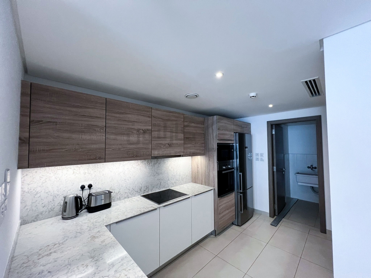 property 1380 image 4