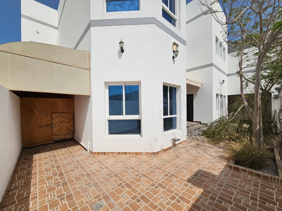 property 28 image 4