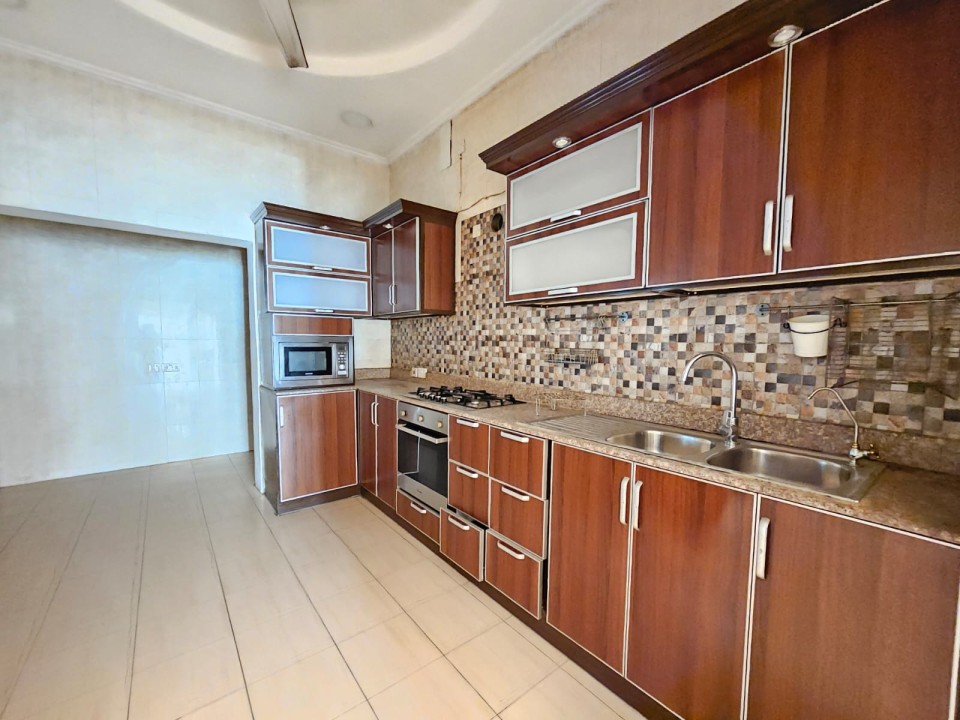 property 28 image 1