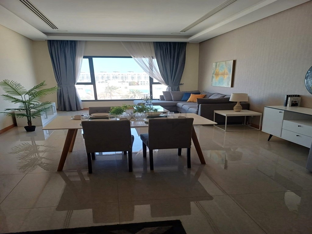 property 3915 image 0