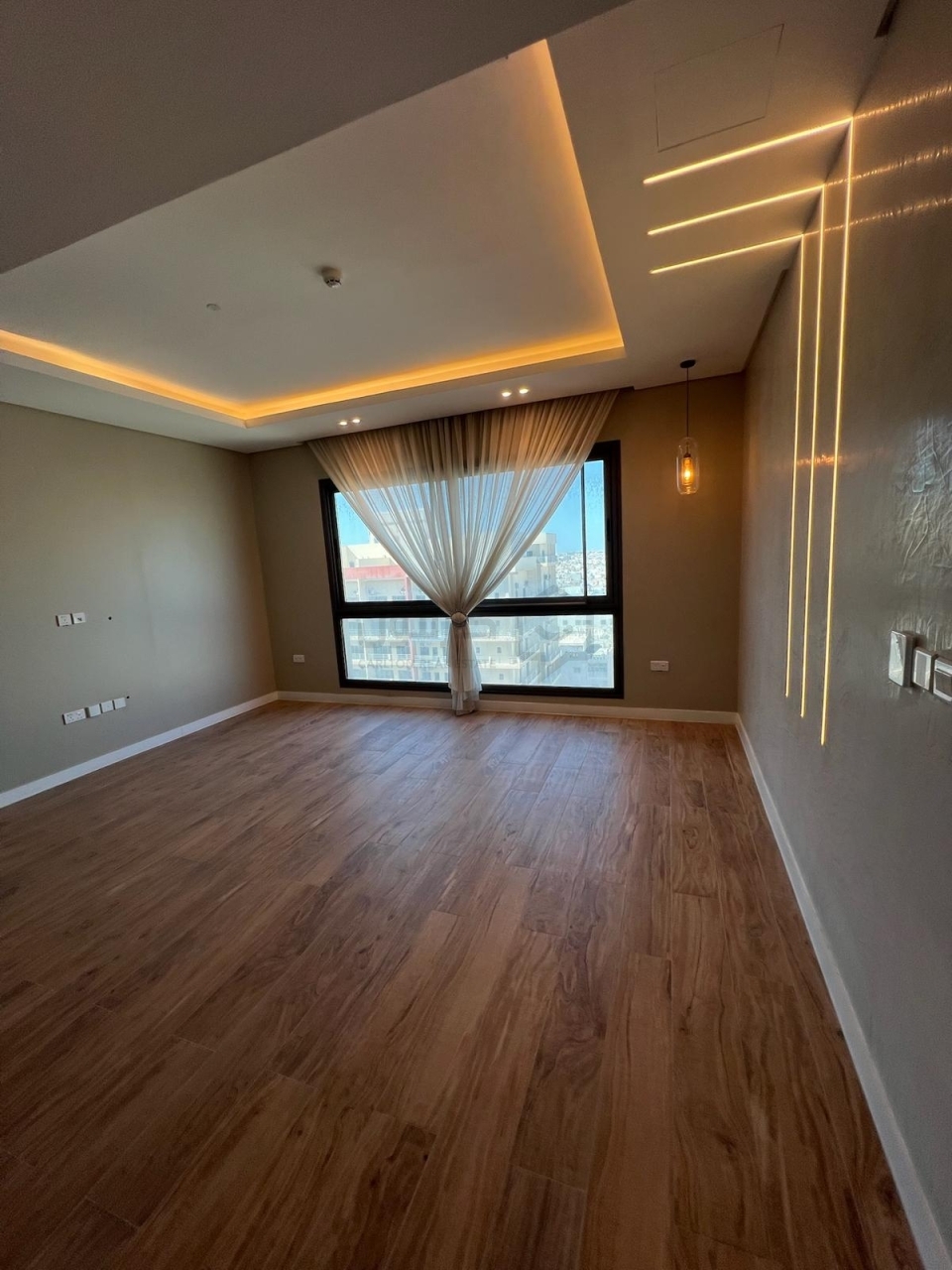 property 3957 image 1