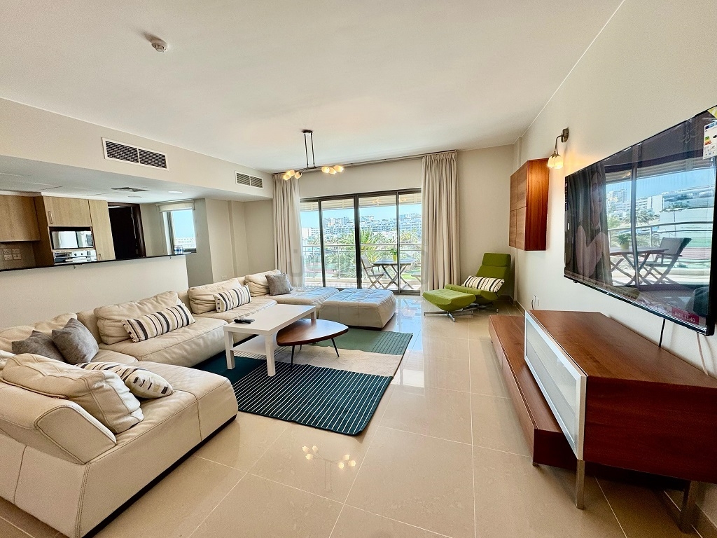 property 3981 image 0