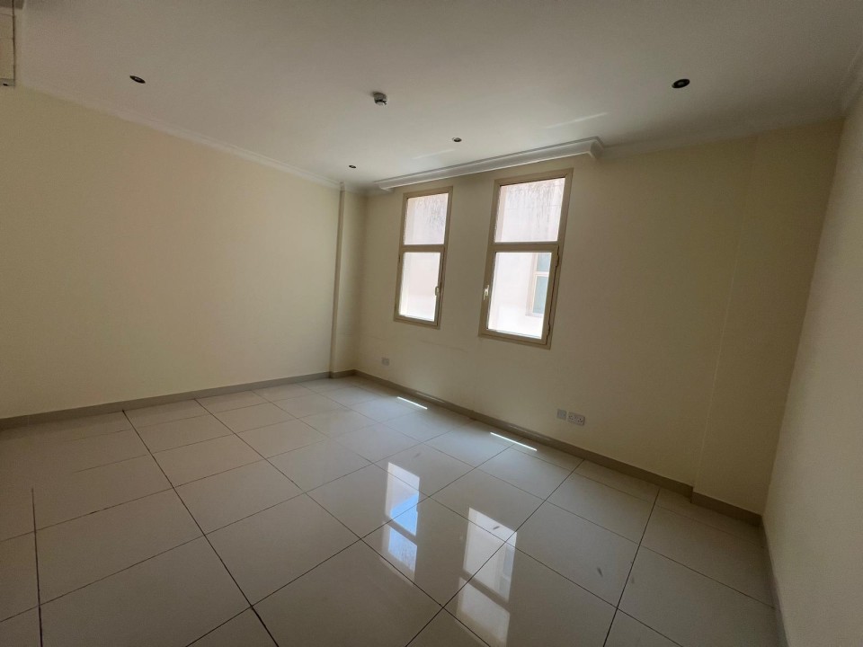 property 4 image 1