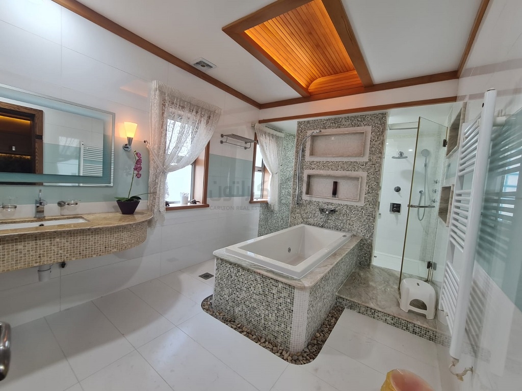 property 4073 image 3