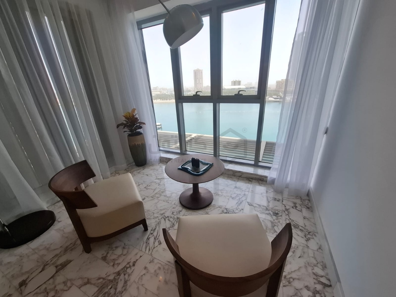 property 4082 image 0