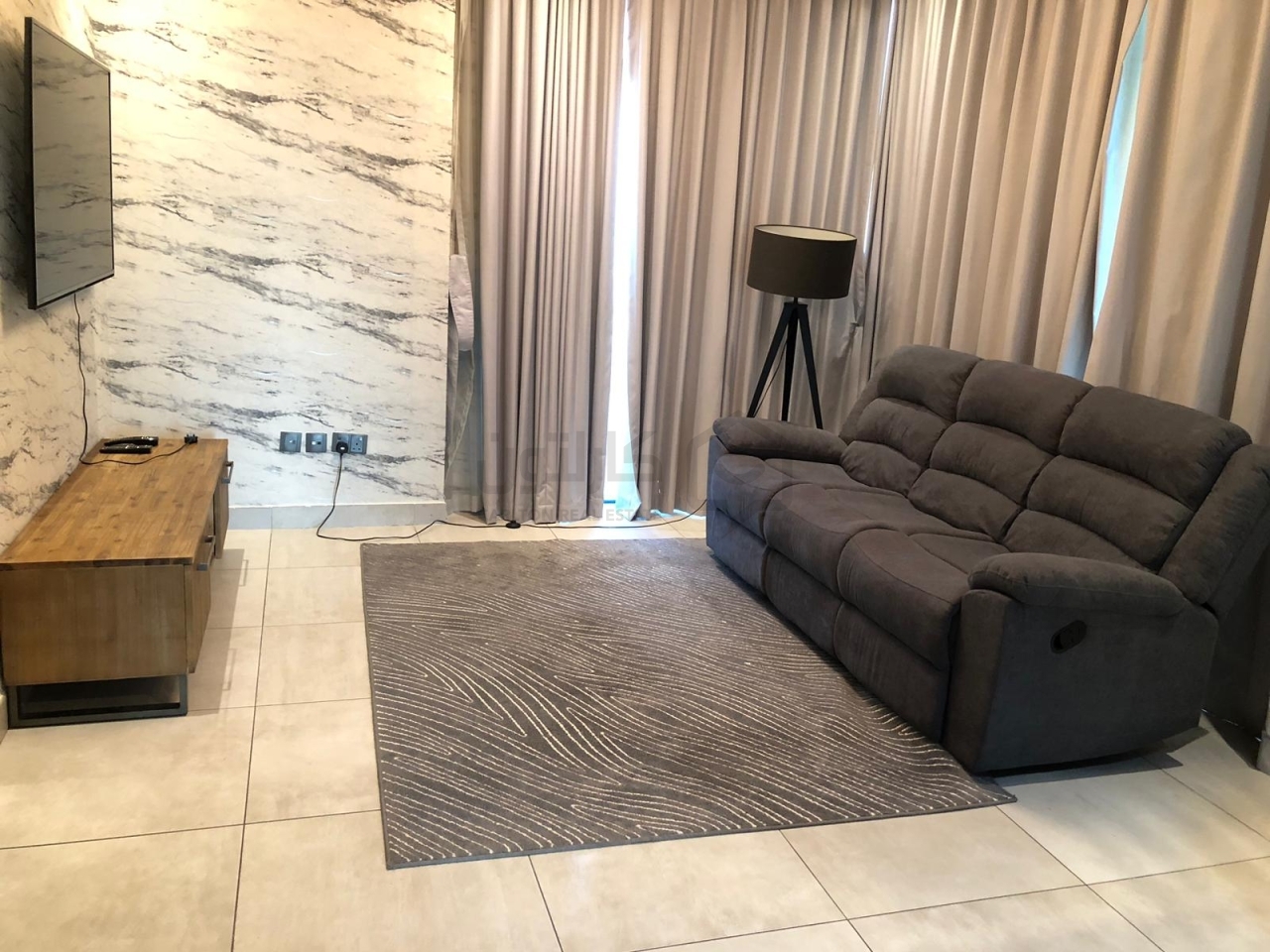 property 4147 image 0