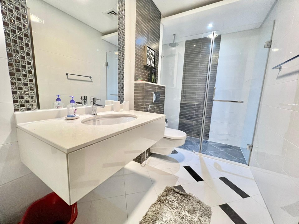 property 42 image 4