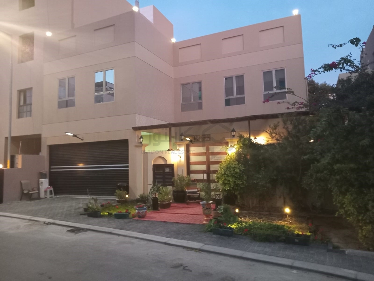 property 4220 image 0