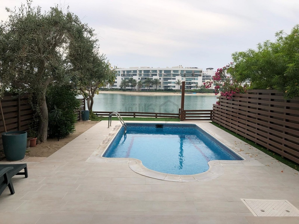 property 4252 image 0