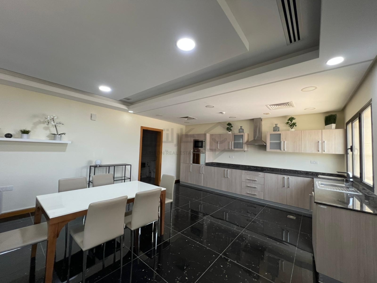 property 4277 image 0