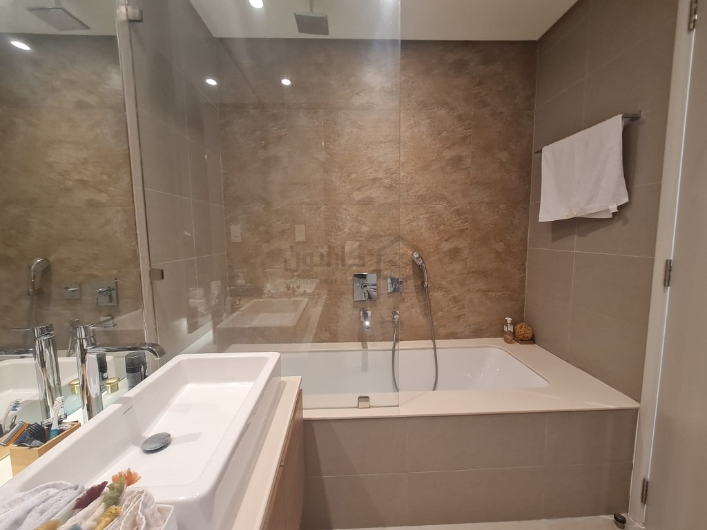 property 440 image 2