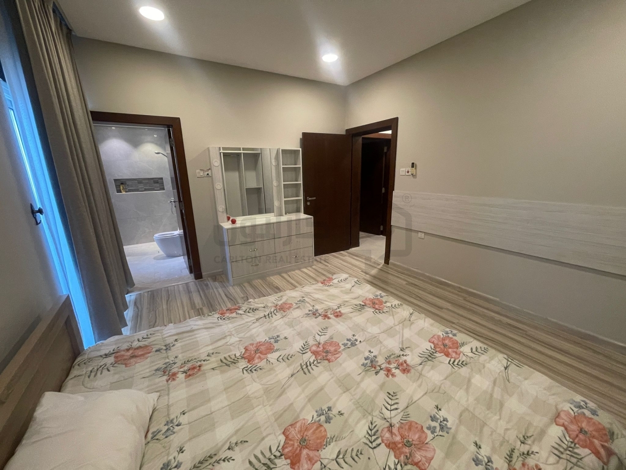property 4490 image 0