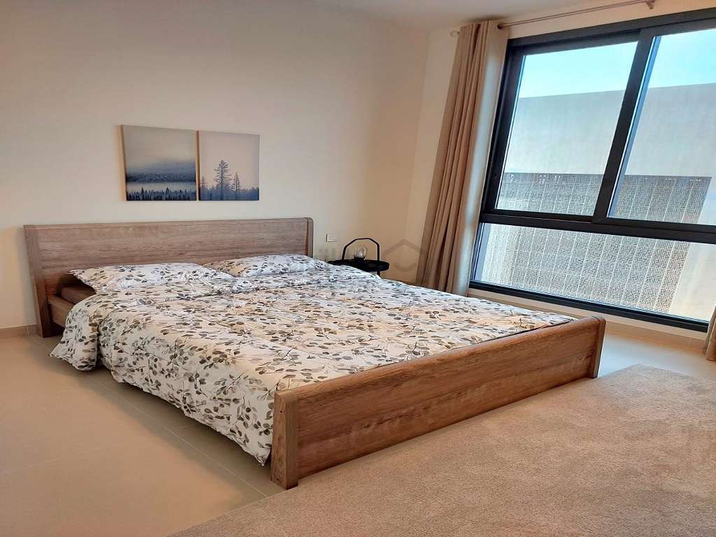 property 4528 image 2