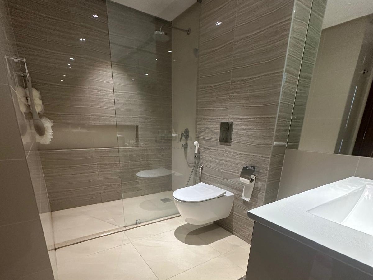 property 4540 image 3