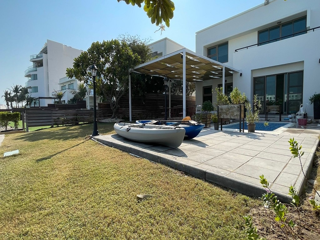 property 457 image 0