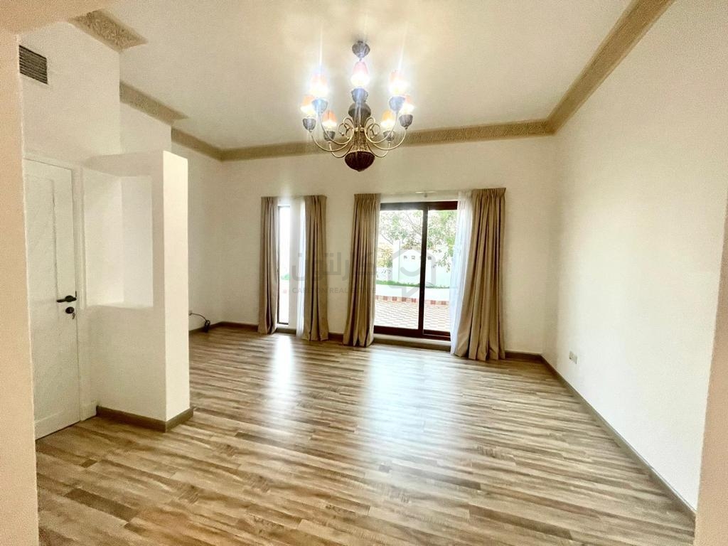 property 4578 image 3