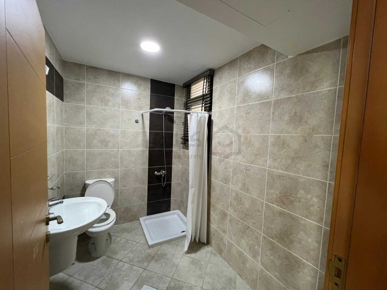 property 4620 image 3