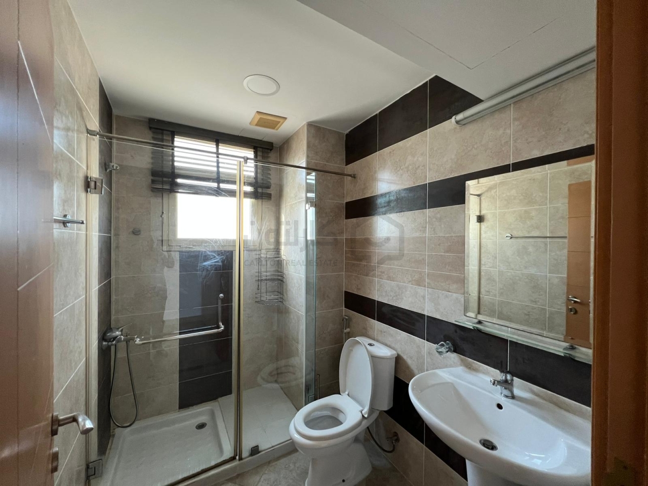 property 4620 image 6