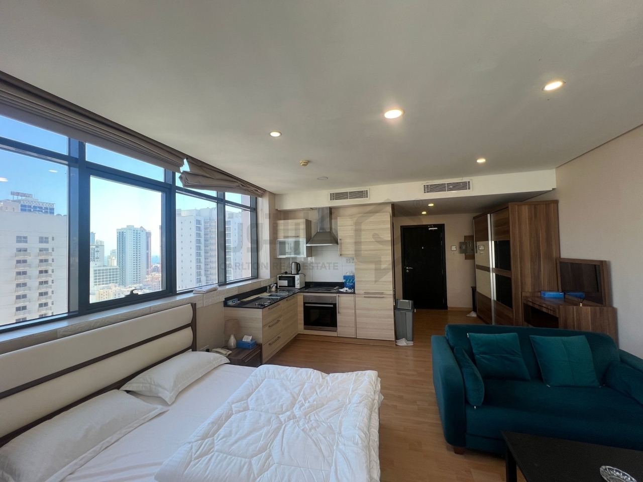 property 4642 image 0