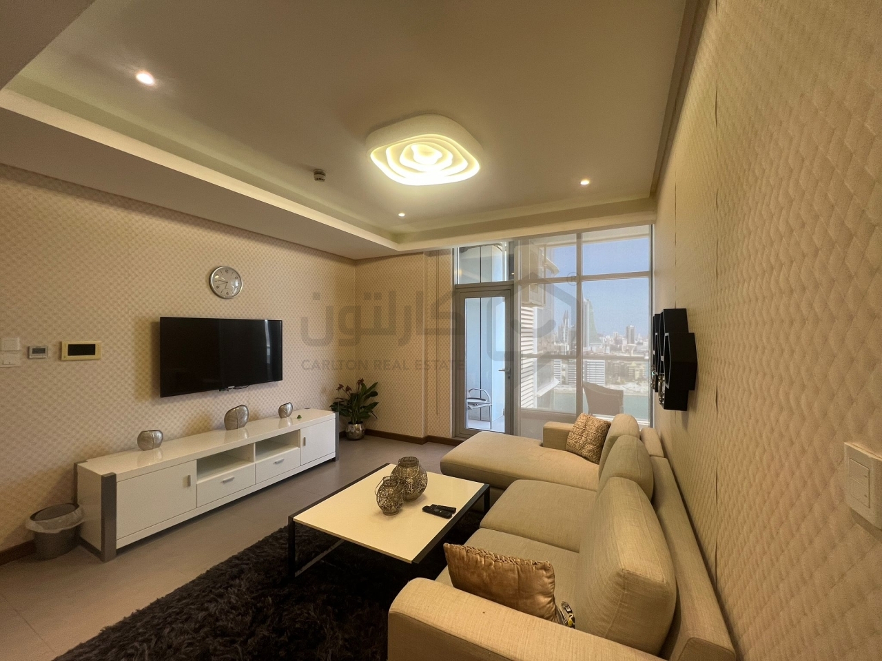 property 4648 image 0