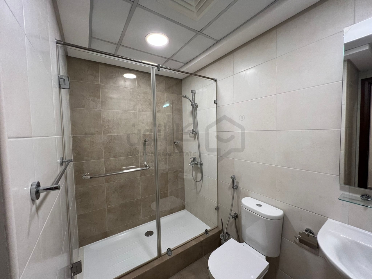 property 4666 image 5