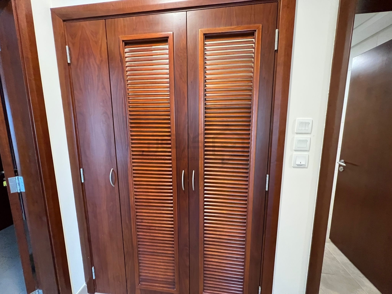 property 4666 image 8
