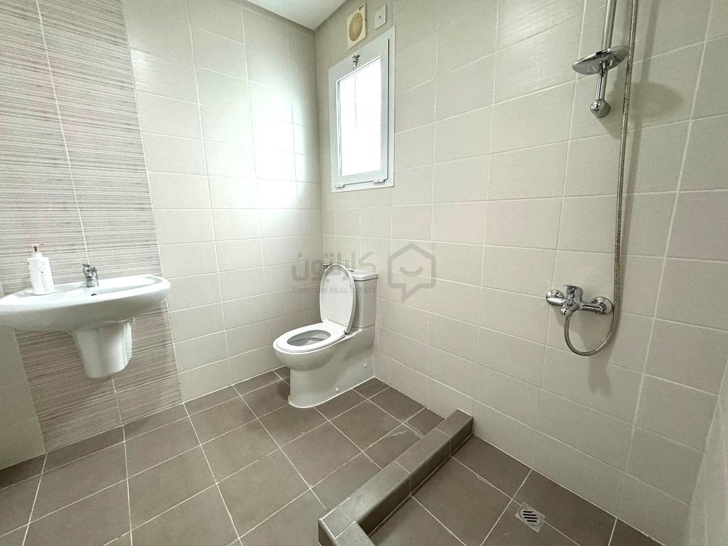 property 468 image 2