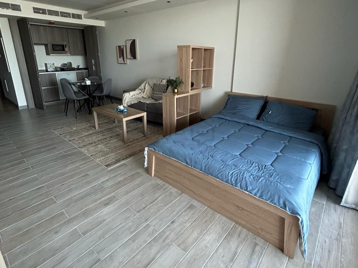 property 4686 image 0