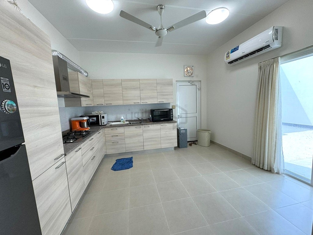 property 469 image 3