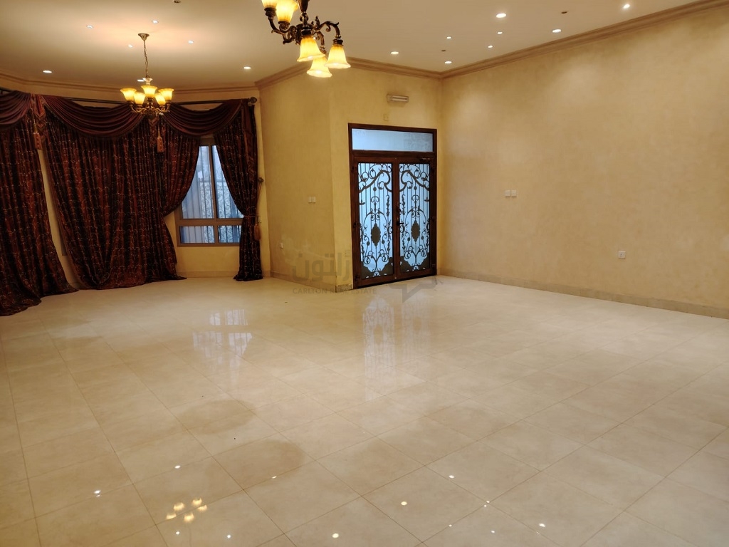 property 470 image 3
