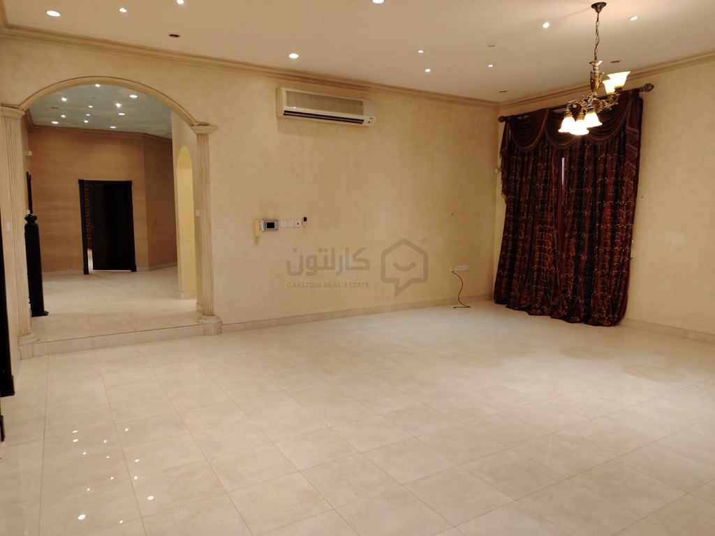 property 470 image 2