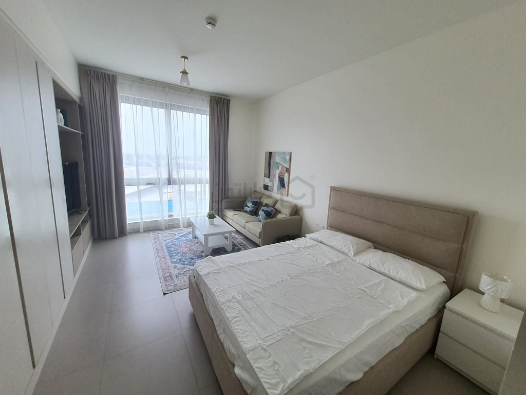 property 4704 image 0
