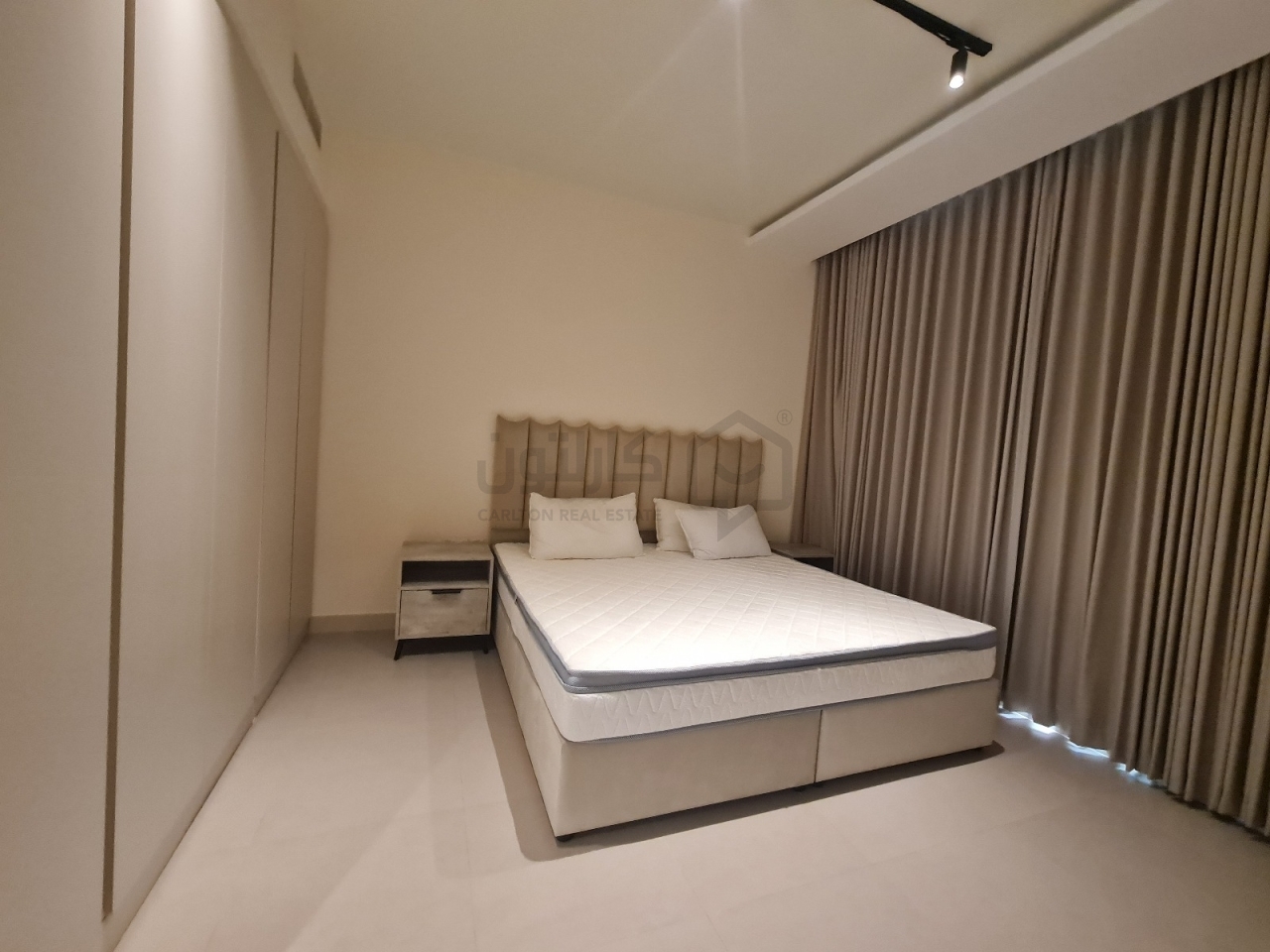 property 4706 image 0