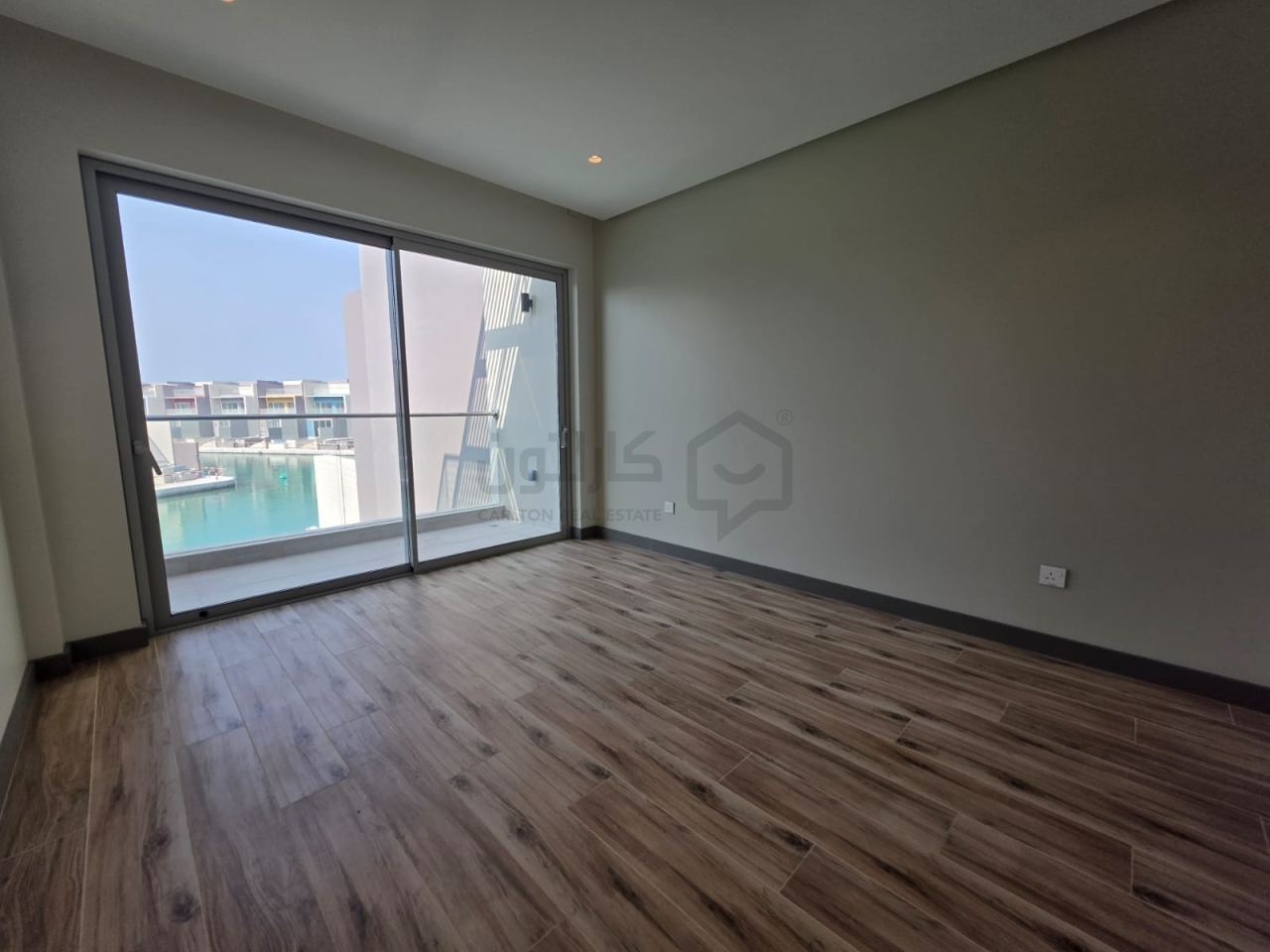 property 4728 image 0