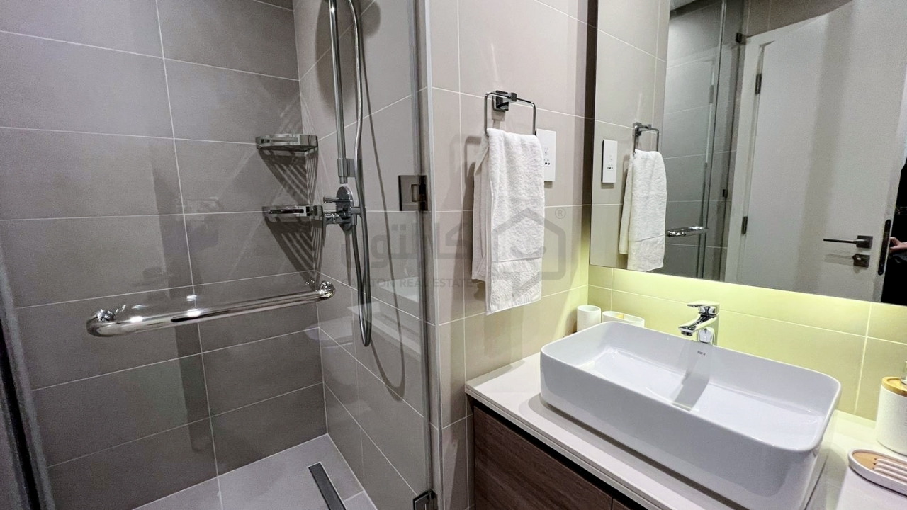 property 473 image 1