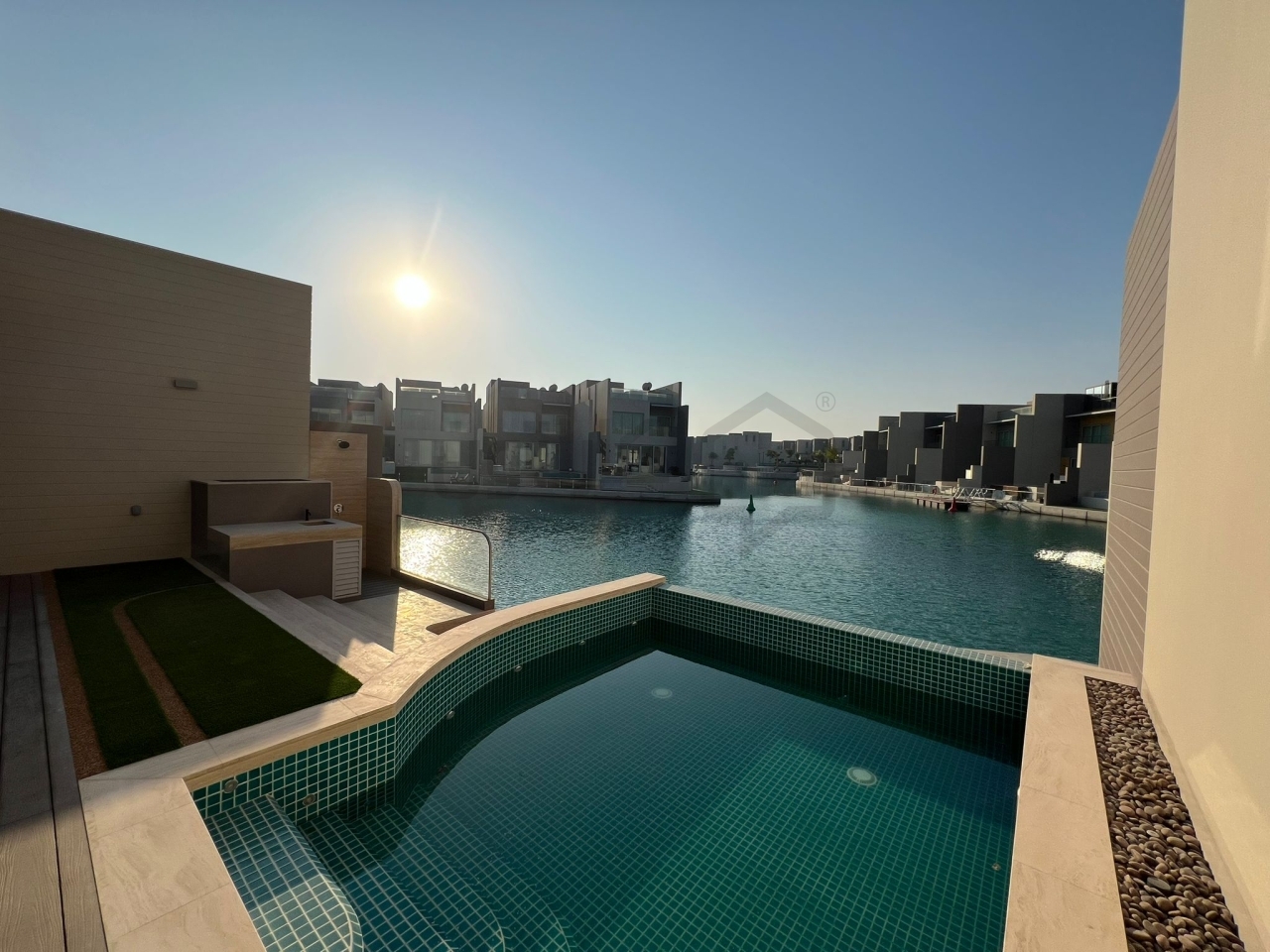 property 4740 image 0