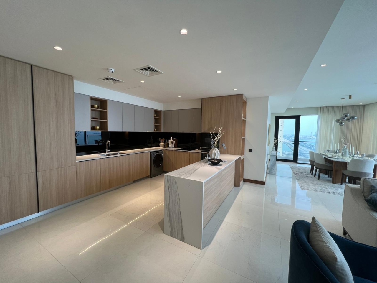 property 4748 image 0