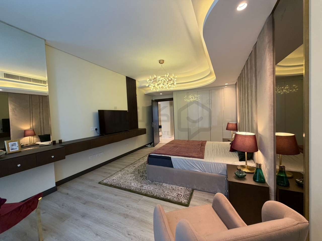 property 4754 image 0