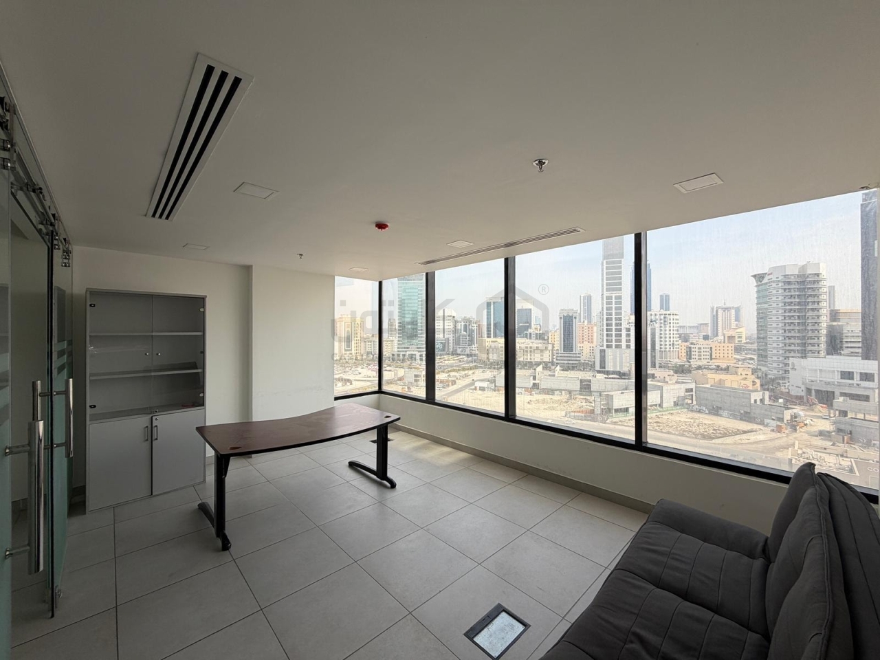 property 4755 image 0