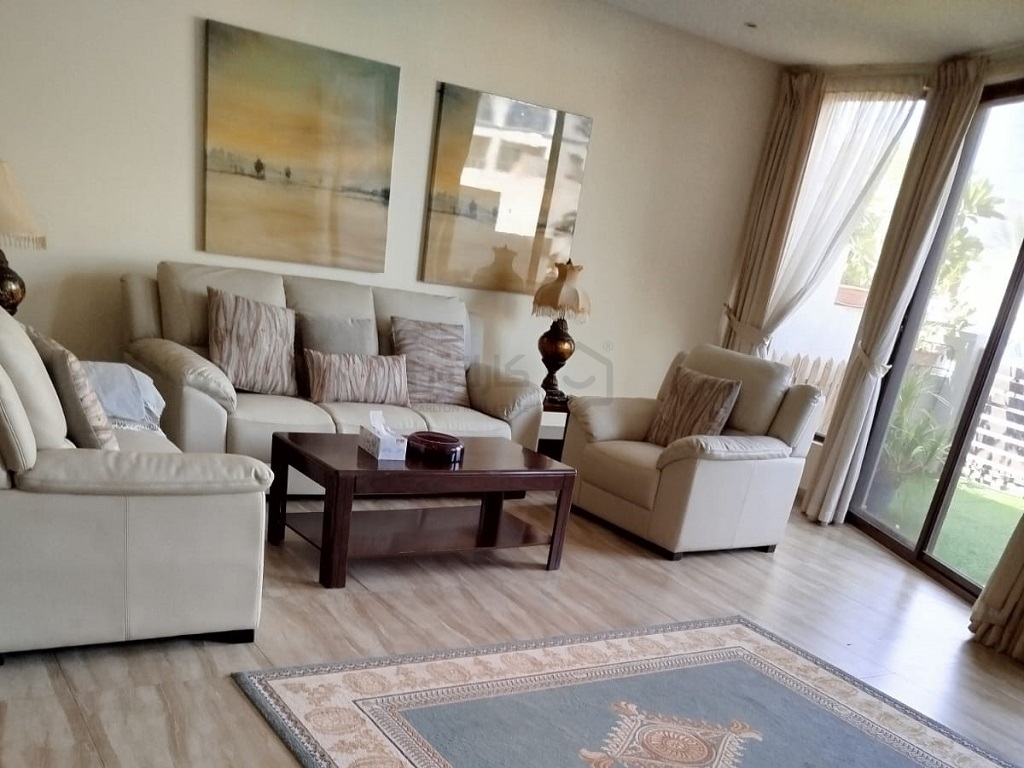 property 4779 image 0