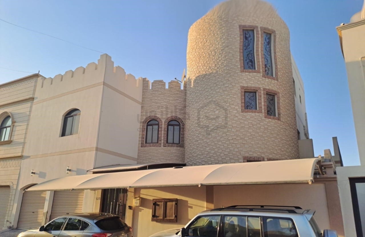 property 4815 image 0