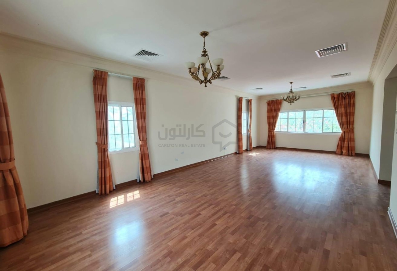 property 4833 image 2