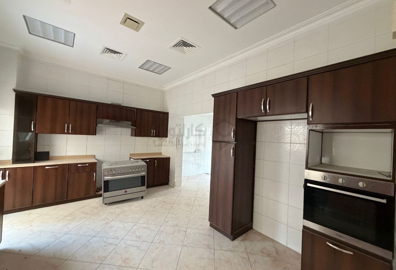 property 4833 image 3