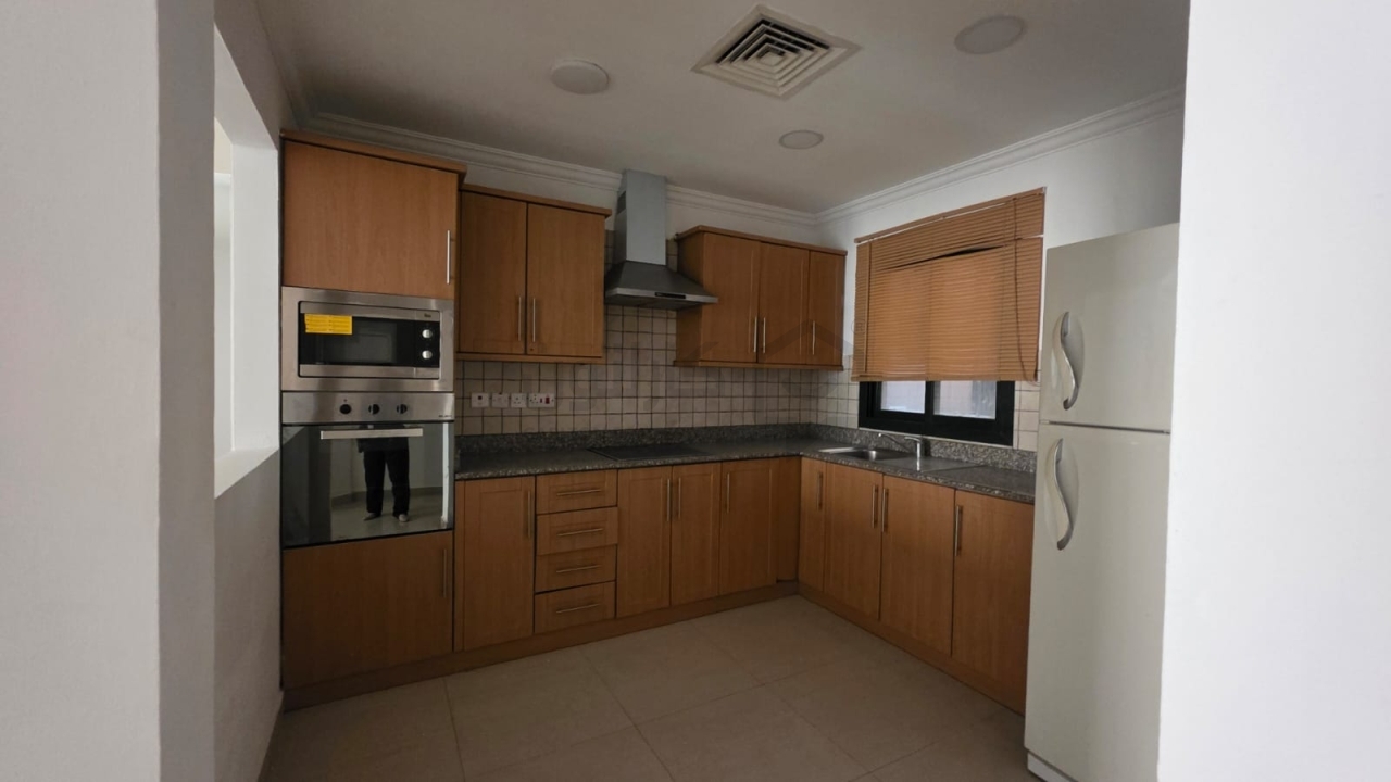 property 4840 image 0