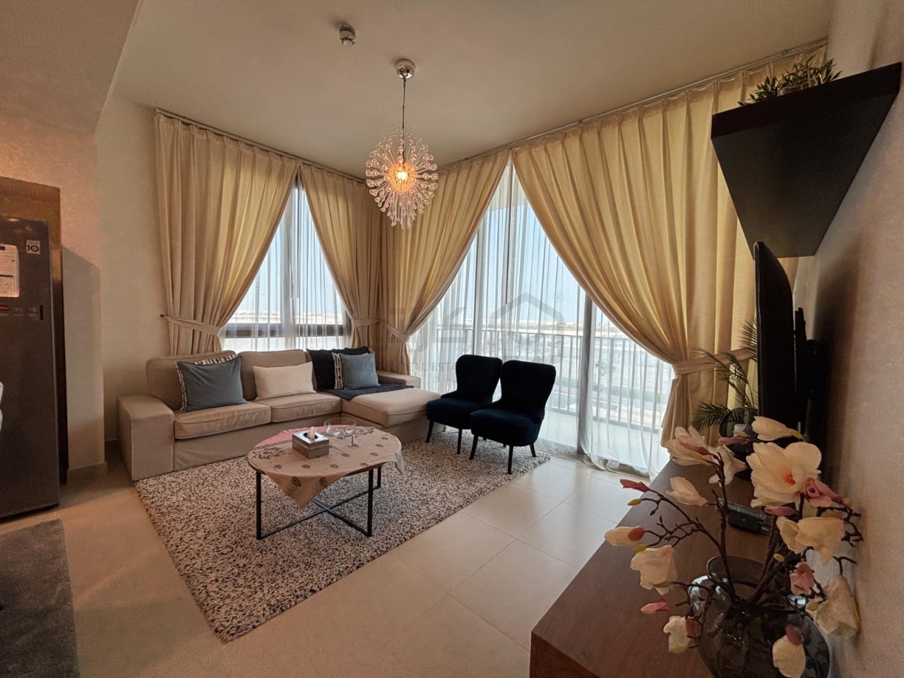 property 4855 image 0