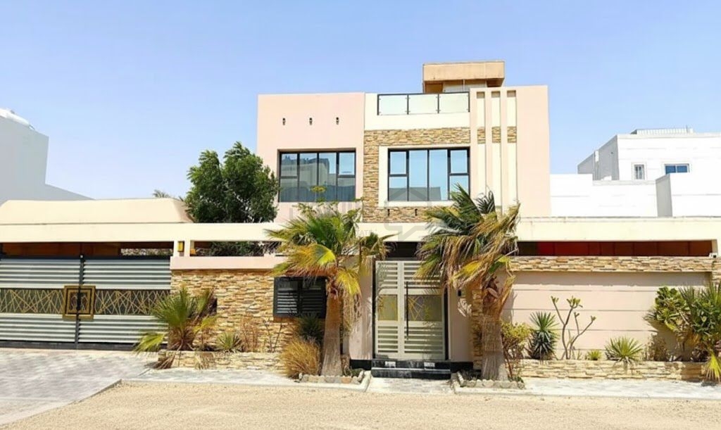 property 4883 image 0