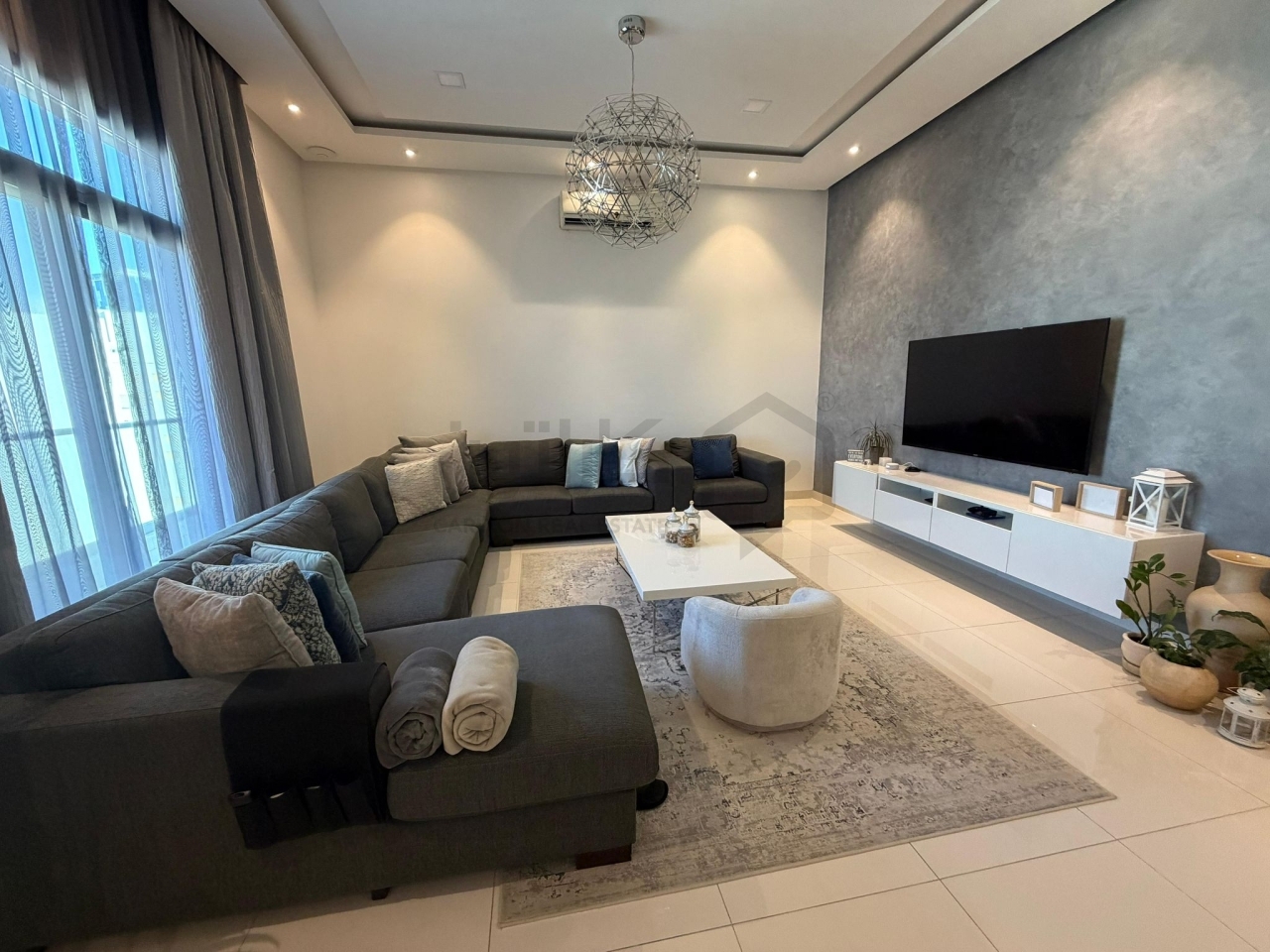 property 4891 image 0