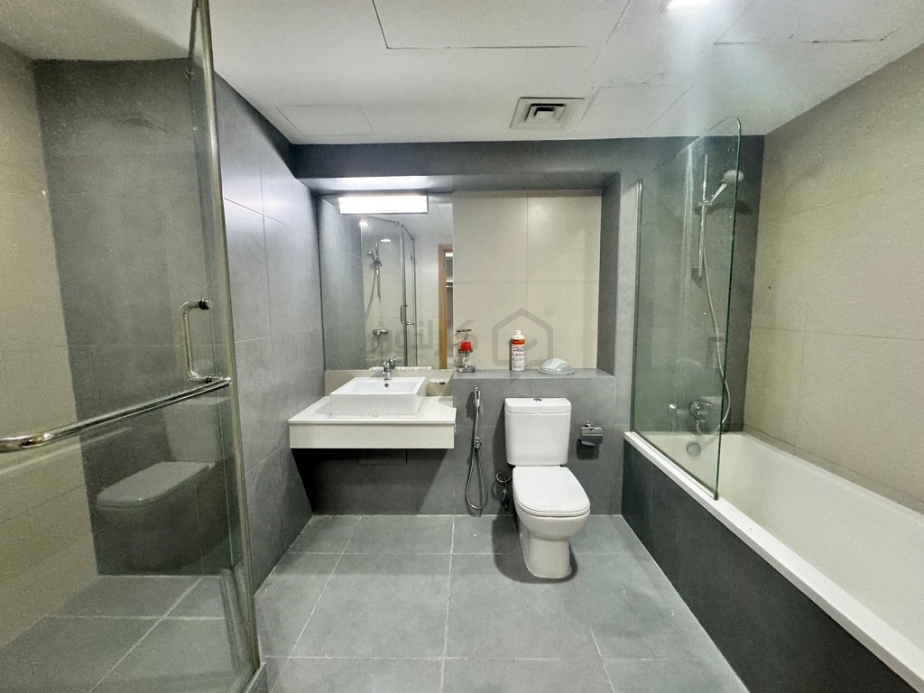 property 490 image 3